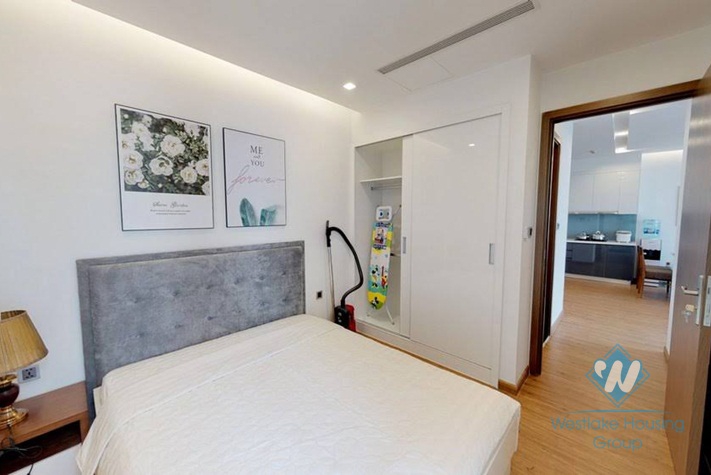 Nice and high floor two bedrooms apartment for rent in Vinhome Metropoplis, Ha Noi